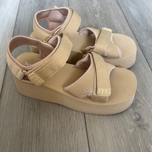 Seychelles 'Serenade' Women's 7.5 Nylon Nude Beige Platform Statement Sandal - Picture 2 of 10